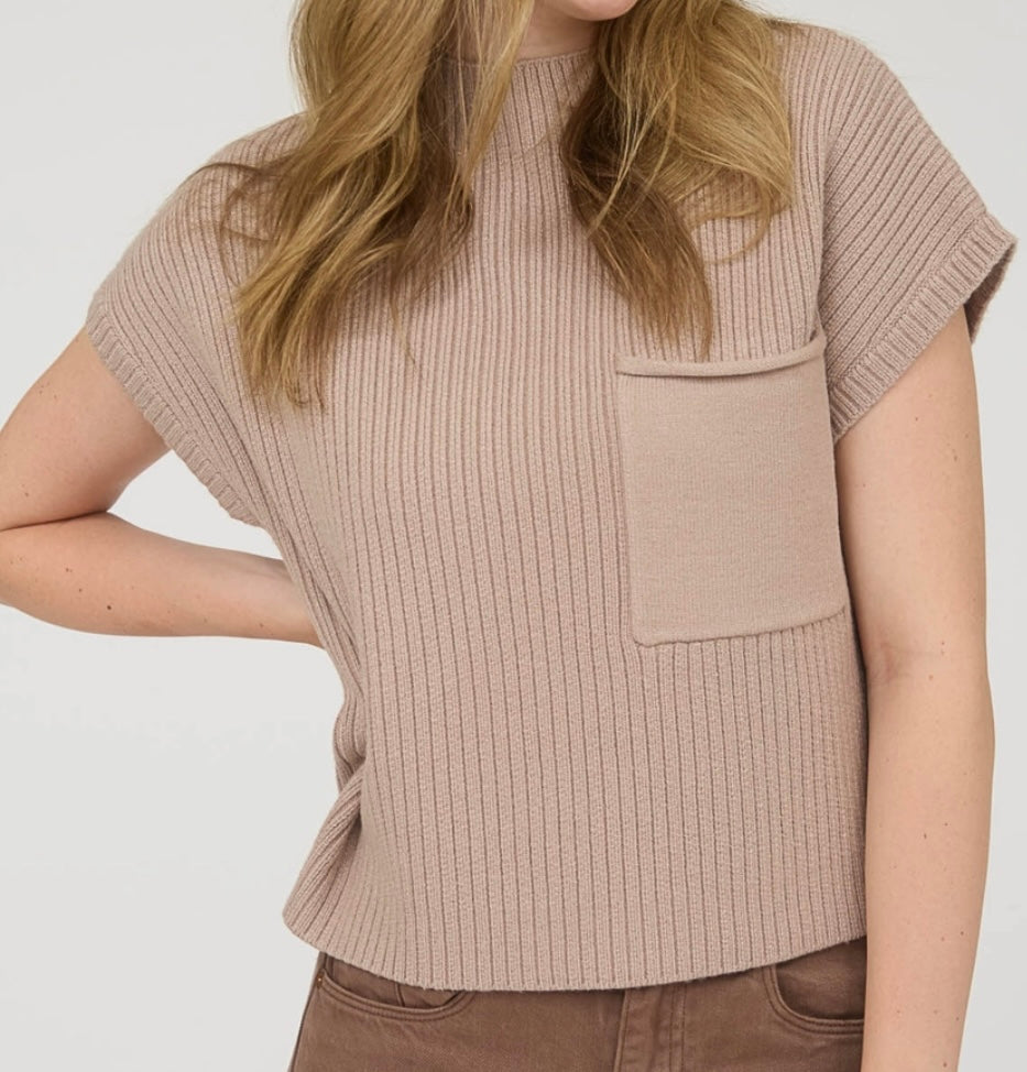 Mock neck knit pullover