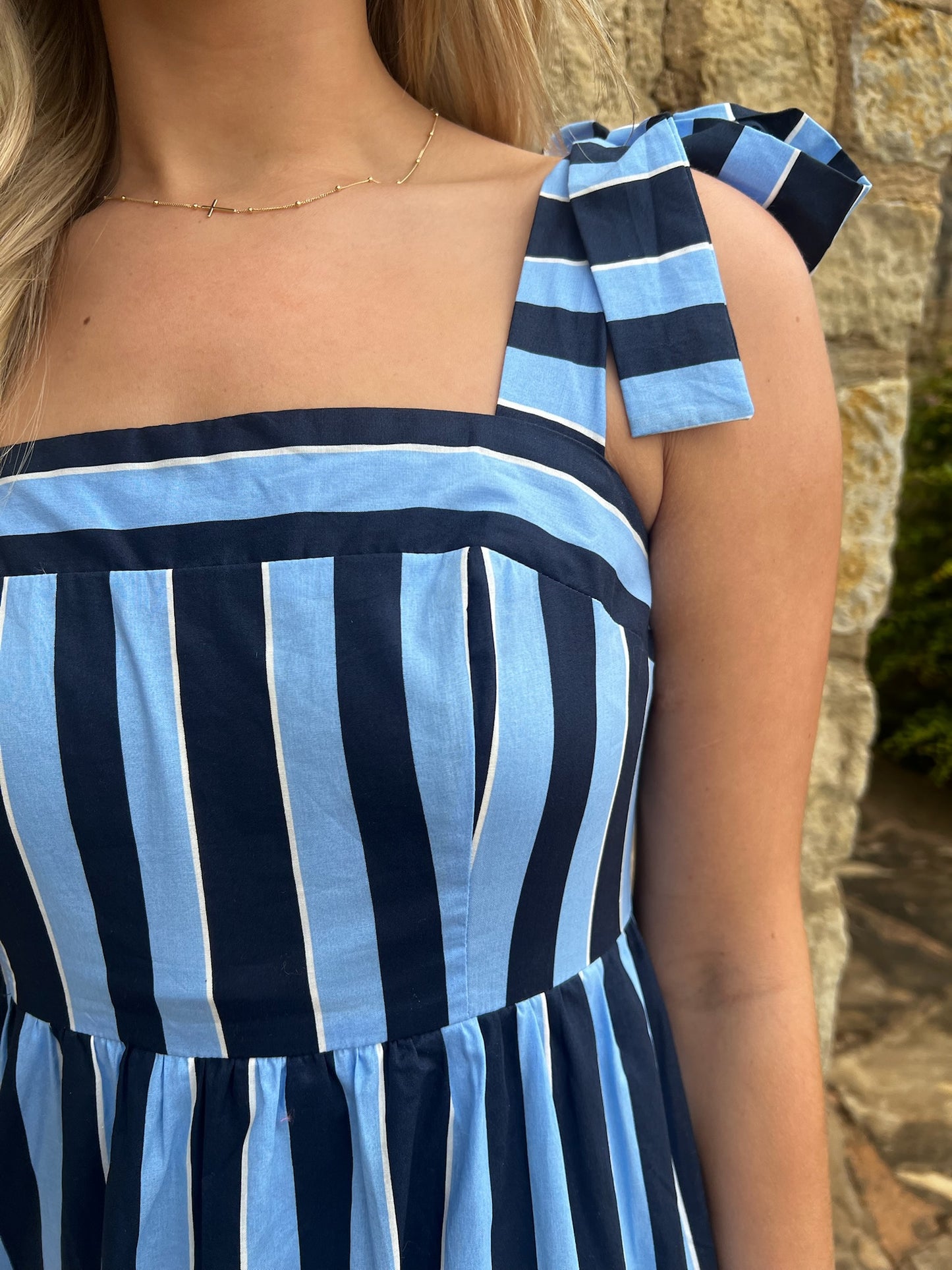 Ella Midi